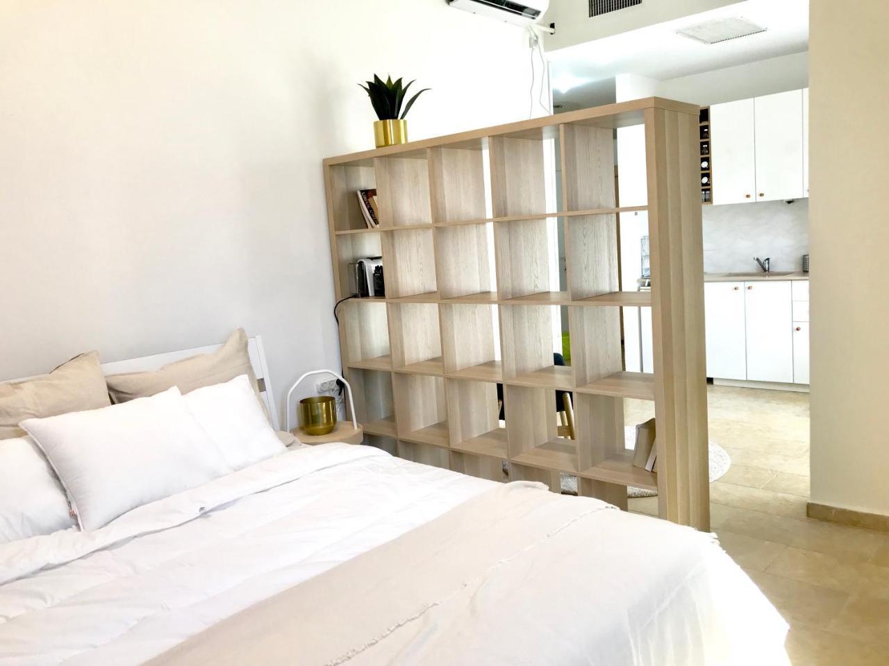 Bright And Spacious Loft By The Sea With Bomb Shelter Tel Aviv Exteriör bild
